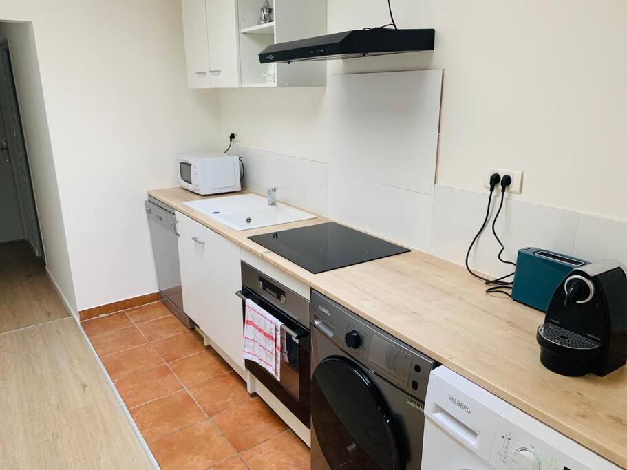 Appartement T3, Au Coeur De Montpellier, Wifi Et Climatisation Екстериор снимка